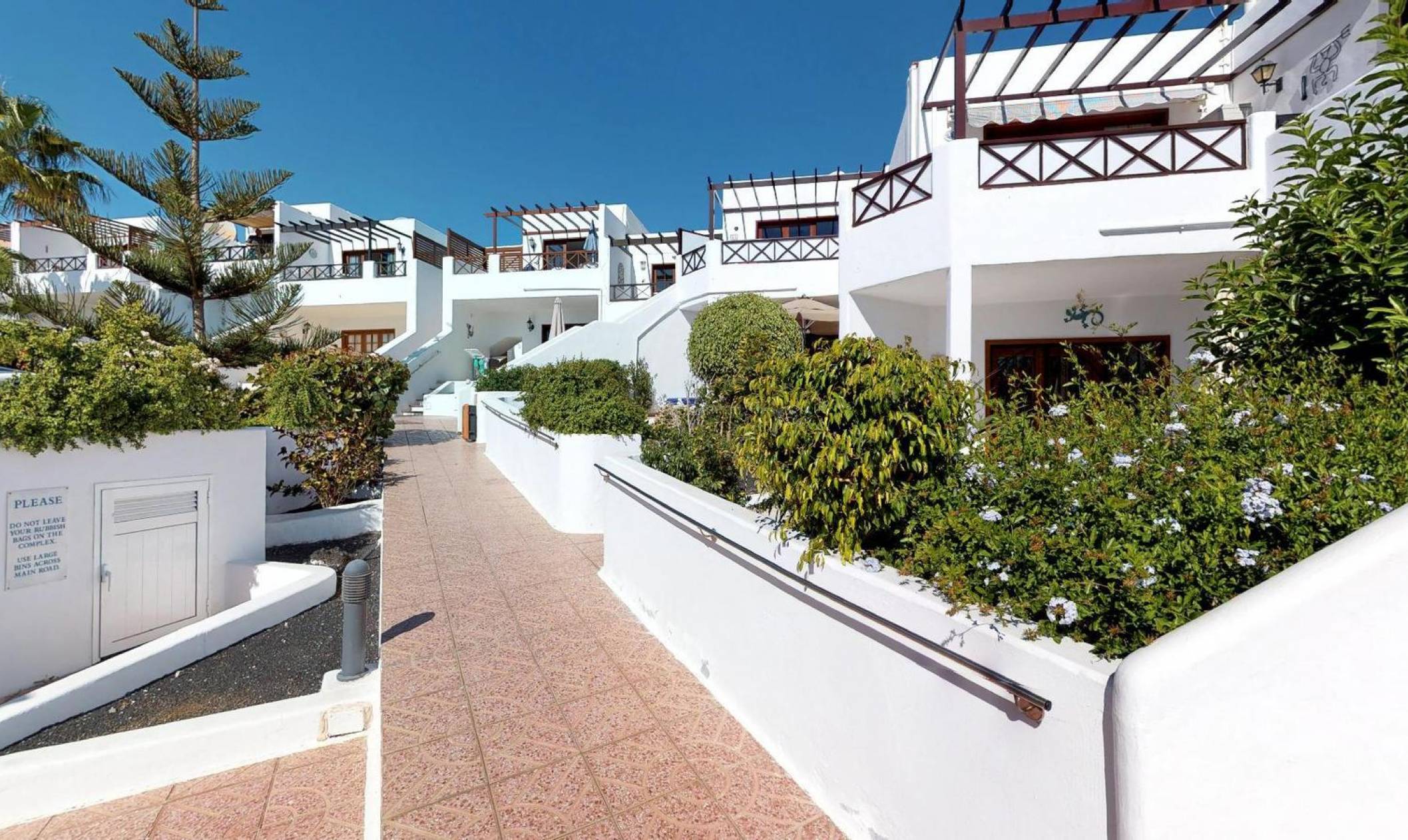 Spacious two bedroom apartment in fantastic location in Puerto del Carmen